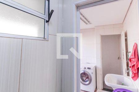 Casa à venda com 480m², 3 quartos e 3 vagasBanheiro 4