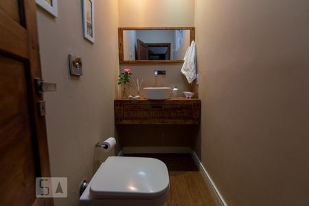 Casa à venda com 124m², 2 quartos e sem vagaLavabo