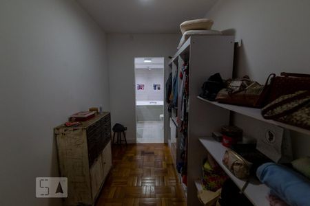 Casa à venda com 124m², 2 quartos e sem vagaCloset da Suíte