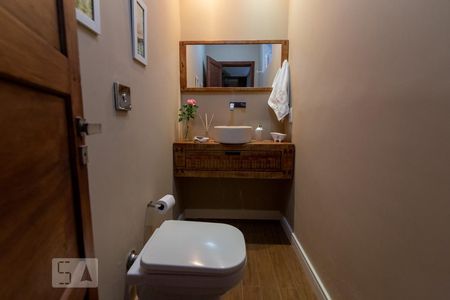 Casa à venda com 124m², 2 quartos e sem vagaLavabo