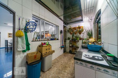 Casa à venda com 205m², 3 quartos e 2 vagasQuintal Fundos