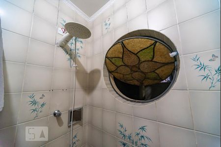 Casa à venda com 205m², 3 quartos e 2 vagasChuveiro