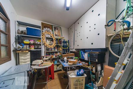 Casa à venda com 205m², 3 quartos e 2 vagasQuarto de Serviço