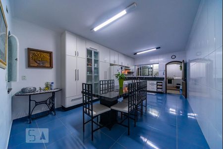 Casa à venda com 205m², 3 quartos e 2 vagasCozinha