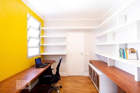 Escritório de apartamento para alugar com 3 quartos, 180m² em Cerqueira César, São Paulo