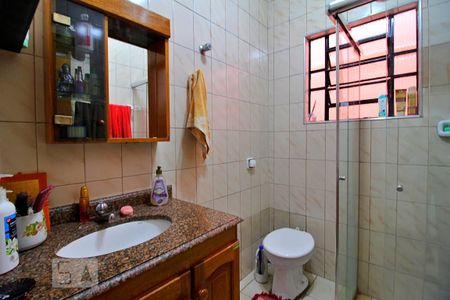 Casa à venda com 83m², 2 quartos e 2 vagasBanheiro