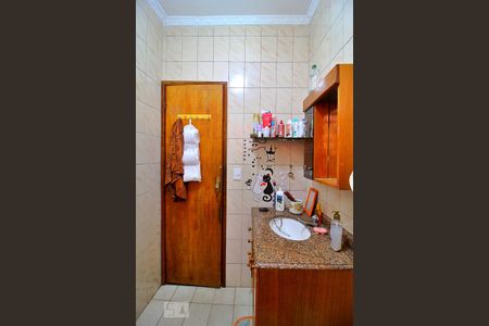 Casa à venda com 83m², 2 quartos e 2 vagasBanheiro