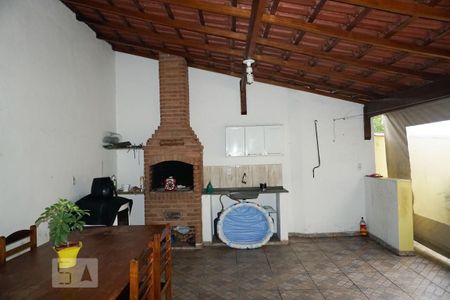 Casa à venda com 200m², 3 quartos e 2 vagasÁrea da Churrasqueira