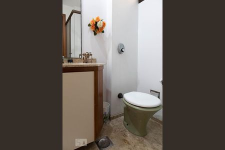 Apartamento à venda com 249m², 4 quartos e 4 vagasBanheiro social 