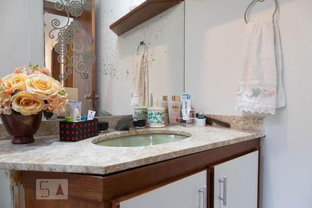 Apartamento à venda com 249m², 4 quartos e 4 vagasBanheiro social 2