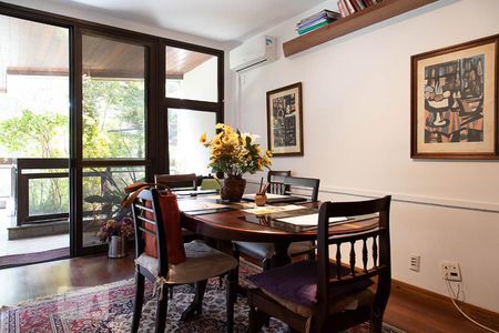 Apartamento à venda com 249m², 4 quartos e 4 vagasQuarto 1