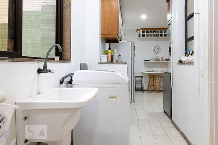 Apartamento à venda com 249m², 4 quartos e 4 vagasÁrea de serviço