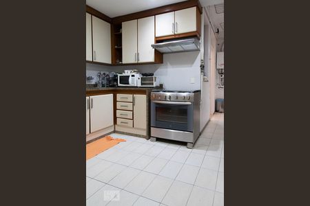 Apartamento à venda com 249m², 4 quartos e 4 vagasCozinha 