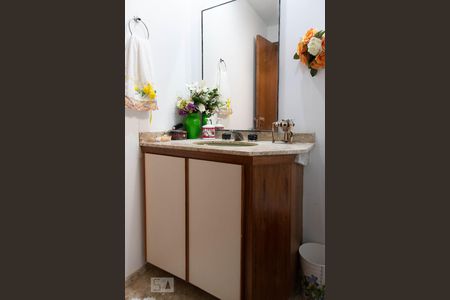 Apartamento à venda com 249m², 4 quartos e 4 vagasBanheiro social 