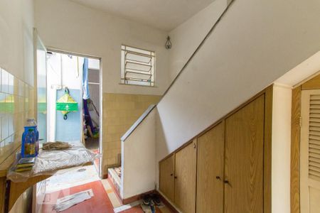 Casa à venda com 300m², 4 quartos e 3 vagas Casa à venda com 300m², 4 quartos e 3 vagasHall
