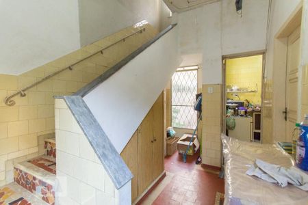 Casa à venda com 300m², 4 quartos e 3 vagas Casa à venda com 300m², 4 quartos e 3 vagasHall