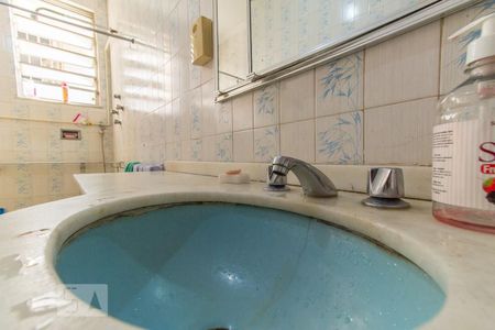 Casa à venda com 300m², 4 quartos e 3 vagas Casa à venda com 300m², 4 quartos e 3 vagasBanheiro Social