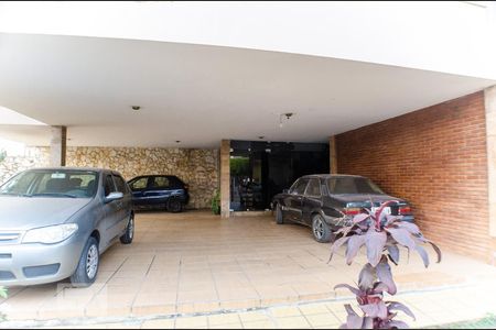 Casa à venda com 300m², 3 quartos e 5 vagasGaragem