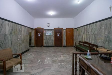 Apartamento à venda com 120m², 3 quartos e sem vaga Apartamento à venda com 120m², 3 quartos e sem vagaHall de Entrada