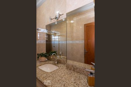 Apartamento à venda com 120m², 3 quartos e sem vaga Apartamento à venda com 120m², 3 quartos e sem vagaBanheiro Social