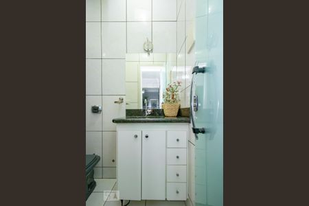 Apartamento à venda com 120m², 3 quartos e sem vaga Apartamento à venda com 120m², 3 quartos e sem vagaBanheiro de Serviço