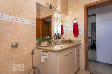 Apartamento à venda com 120m², 3 quartos e sem vaga Apartamento à venda com 120m², 3 quartos e sem vagaBanheiro Social