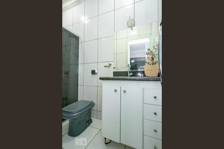 Apartamento à venda com 120m², 3 quartos e sem vaga Apartamento à venda com 120m², 3 quartos e sem vagaBanheiro de Serviço