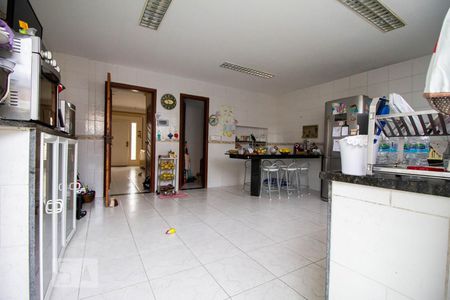 Casa de condomínio à venda com 350m², 6 quartos e 3 vagasCozinha