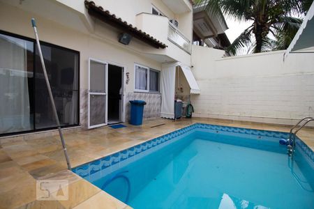 Casa de condomínio à venda com 350m², 6 quartos e 3 vagasPiscina