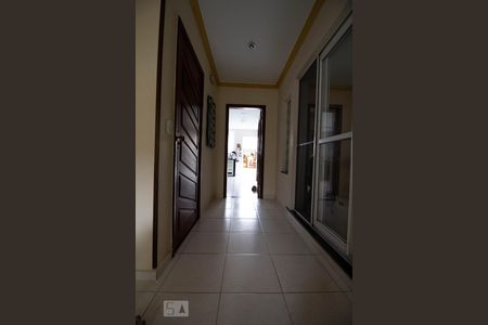 Casa de condomínio à venda com 350m², 6 quartos e 3 vagasCorredor