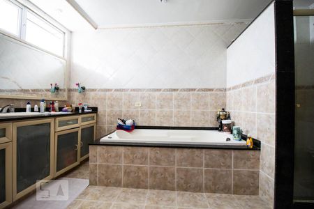 Casa de condomínio à venda com 350m², 6 quartos e 3 vagasBanheiro da Suíte