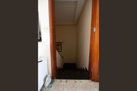 Casa de condomínio à venda com 350m², 6 quartos e 3 vagasEscada