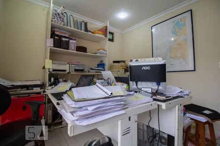 Casa de condomínio à venda com 350m², 6 quartos e 3 vagasEscritório