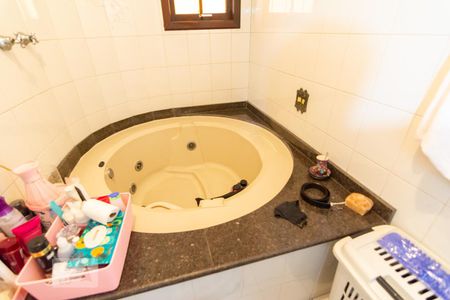 Casa à venda com 312m², 3 quartos e 5 vagasBanheiro Suíte 3