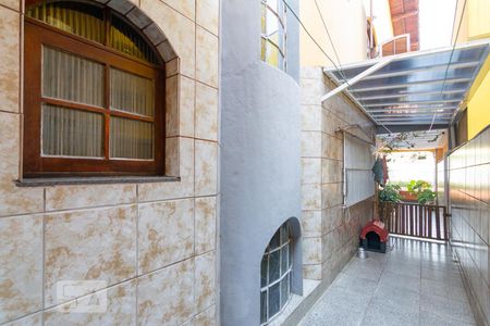 Casa à venda com 312m², 3 quartos e 5 vagasCorredor Lateral