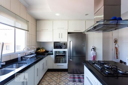 Casa à venda com 210m², 2 quartos e 4 vagas Casa à venda com 210m², 2 quartos e 4 vagasCozinha