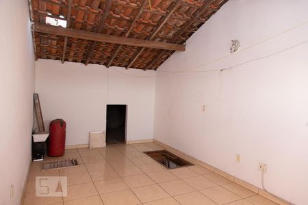 Casa à venda com 130m², 3 quartos e 4 vagas Casa à venda com 130m², 3 quartos e 4 vagasSótão