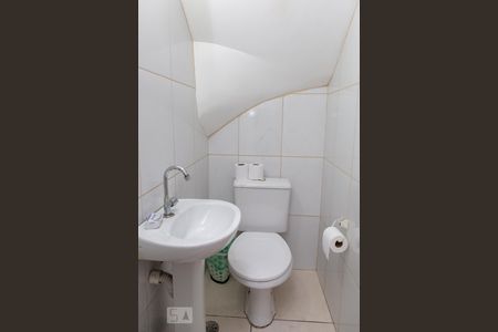 Casa à venda com 130m², 3 quartos e 4 vagas Casa à venda com 130m², 3 quartos e 4 vagasBanheiro 2