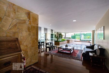 Apartamento para alugar com 132m², 3 quartos e 1 vaga Apartamento para alugar com 132m², 3 quartos e 1 vagaHall