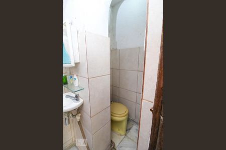 Casa à venda com 340m², 5 quartos e 4 vagas Casa à venda com 340m², 5 quartos e 4 vagasBanheiro de Serviço