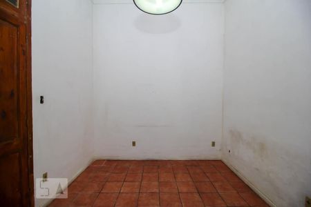 Casa à venda com 340m², 5 quartos e 4 vagas Casa à venda com 340m², 5 quartos e 4 vagas Quarto 3