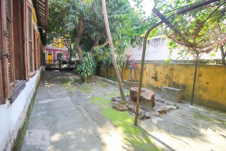 Casa à venda com 340m², 5 quartos e 4 vagas Casa à venda com 340m², 5 quartos e 4 vagasÁrea Externa