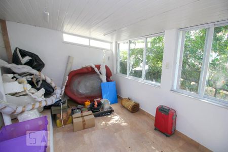 Casa à venda com 340m², 5 quartos e 4 vagas Casa à venda com 340m², 5 quartos e 4 vagasEdícula 2