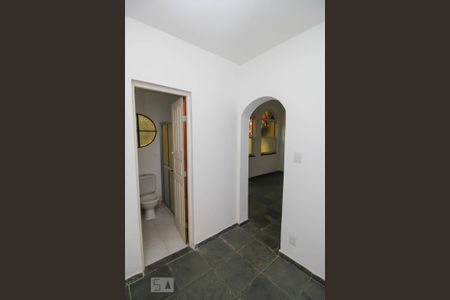 Casa à venda com 340m², 5 quartos e 4 vagas Casa à venda com 340m², 5 quartos e 4 vagasSaleta