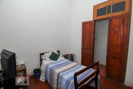 Casa à venda com 340m², 5 quartos e 4 vagas Casa à venda com 340m², 5 quartos e 4 vagas Quarto 2