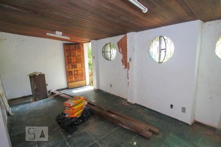 Casa à venda com 340m², 5 quartos e 4 vagas Casa à venda com 340m², 5 quartos e 4 vagasEdícula 1