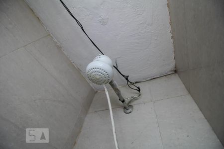 Casa à venda com 340m², 5 quartos e 4 vagas Casa à venda com 340m², 5 quartos e 4 vagasChuveiro