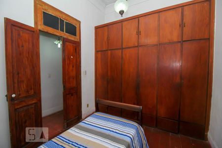 Casa à venda com 340m², 5 quartos e 4 vagas Casa à venda com 340m², 5 quartos e 4 vagas Quarto 2