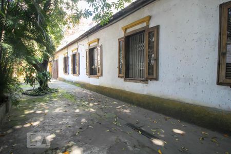 Casa à venda com 340m², 5 quartos e 4 vagas Casa à venda com 340m², 5 quartos e 4 vagasÁrea Externa