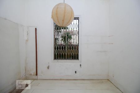 Casa à venda com 340m², 5 quartos e 4 vagas Casa à venda com 340m², 5 quartos e 4 vagas Quarto 1